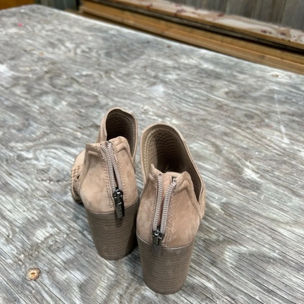 Vince Camuto Women's Katnina‎ Booties - Size 4